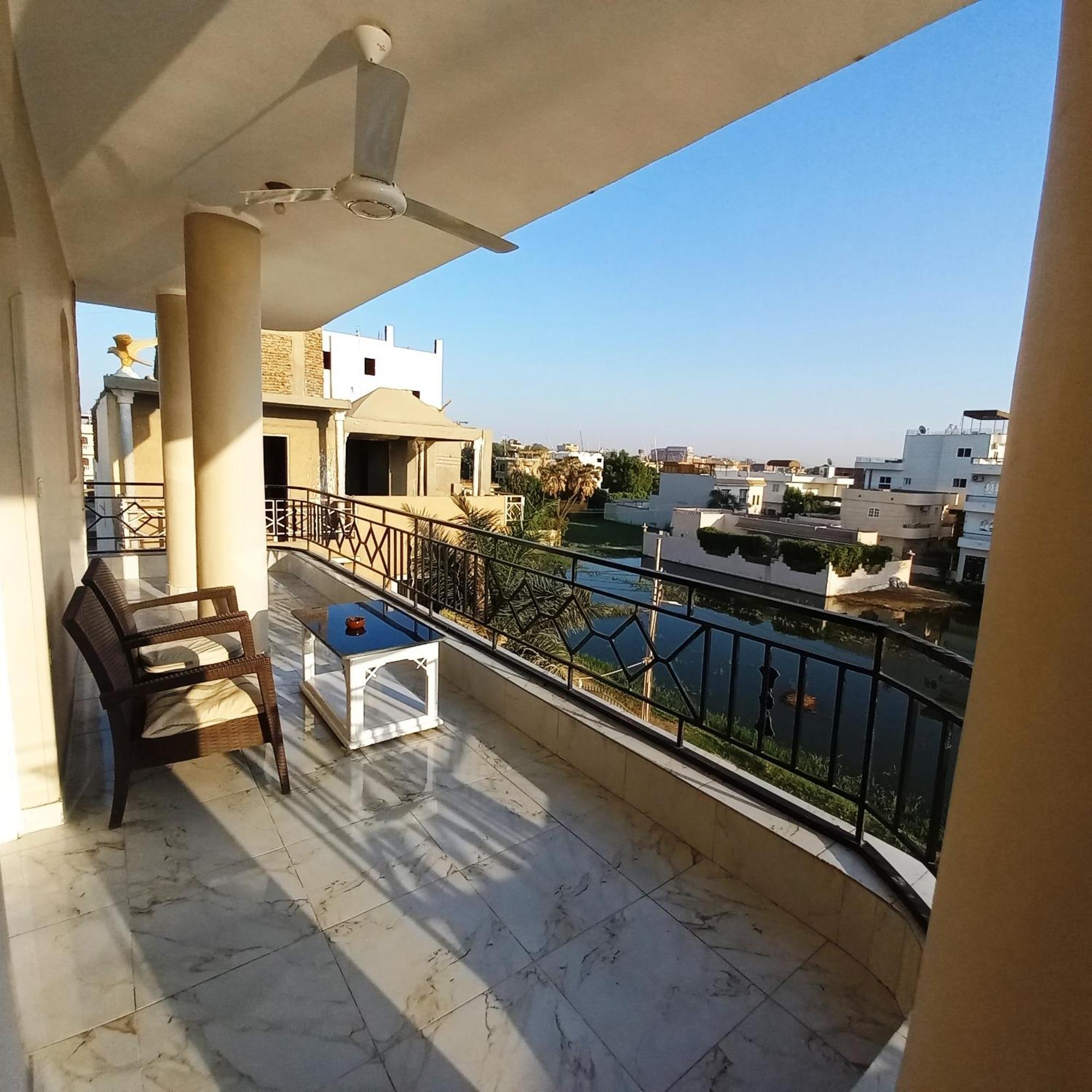 Апартаменты Family With Private Pool Луксор